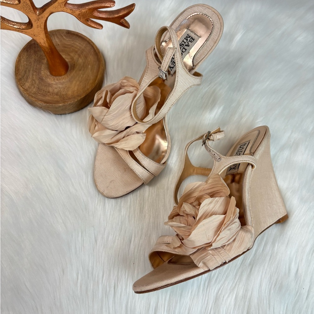 Badgley Mischka Nude Floral Wedges